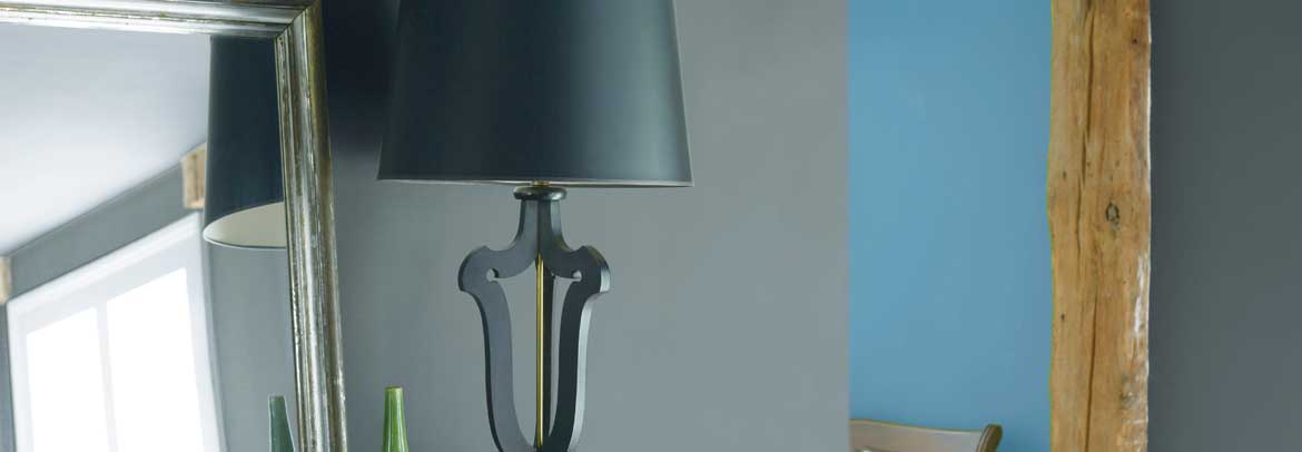Charcoal wall with black lamp